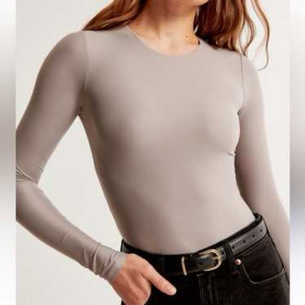 A&F Soft Matte Seamless Long-Sleeve Crew Bodysuit Gray